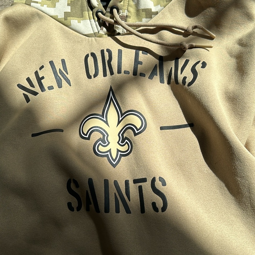 Limited edition, New Orleans Saints, XL sweatshirt hoodie, perfect condition! 🏈